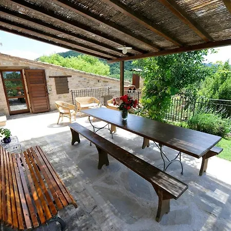Dom wakacyjny Stone Villacasale, View, Pool, Bbq, Ac Ensuite Bedroom